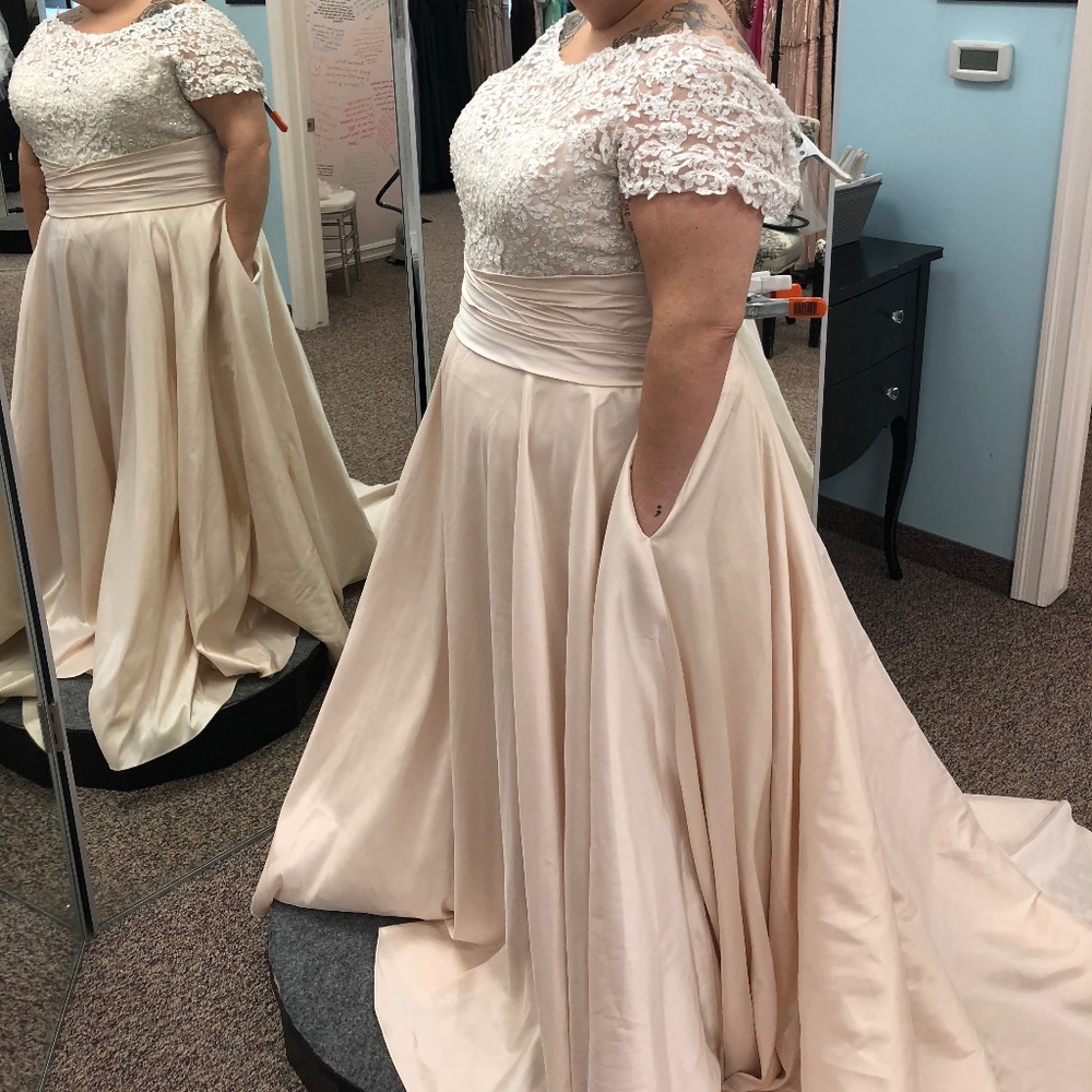Plus size wedding dress
